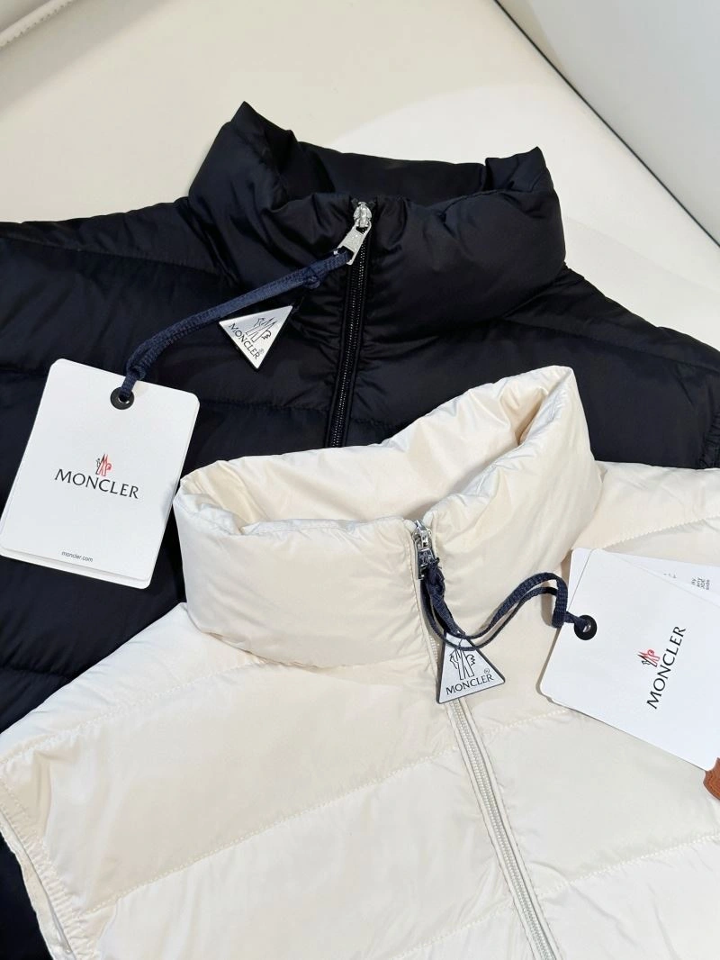 Moncler Down Jackets Colorful 144208