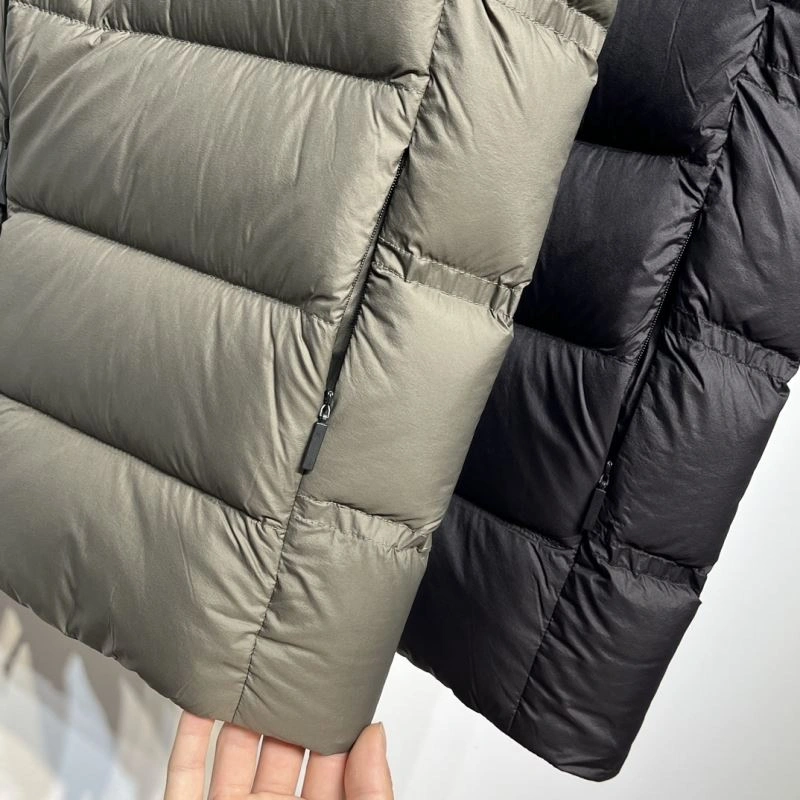 Tailored Moncler Down Jackets 144211