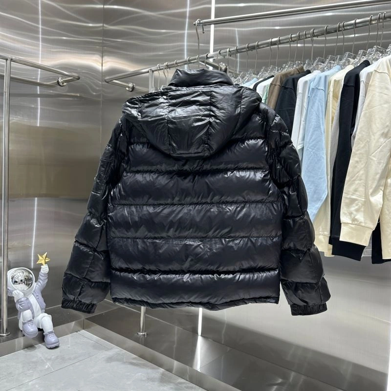 Breathable Moncler Down Jackets 144210