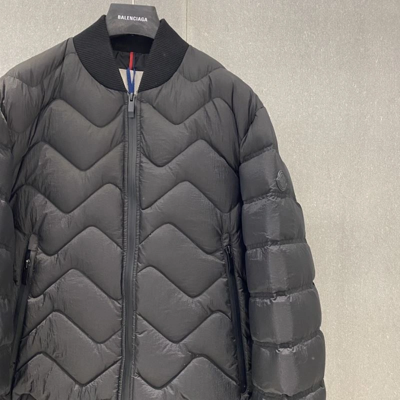 Moncler Down Jackets EasyMatch 144198