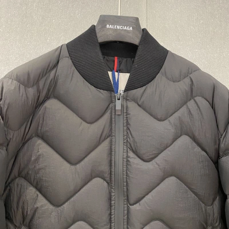 Moncler Down Jackets EasyMatch 144198