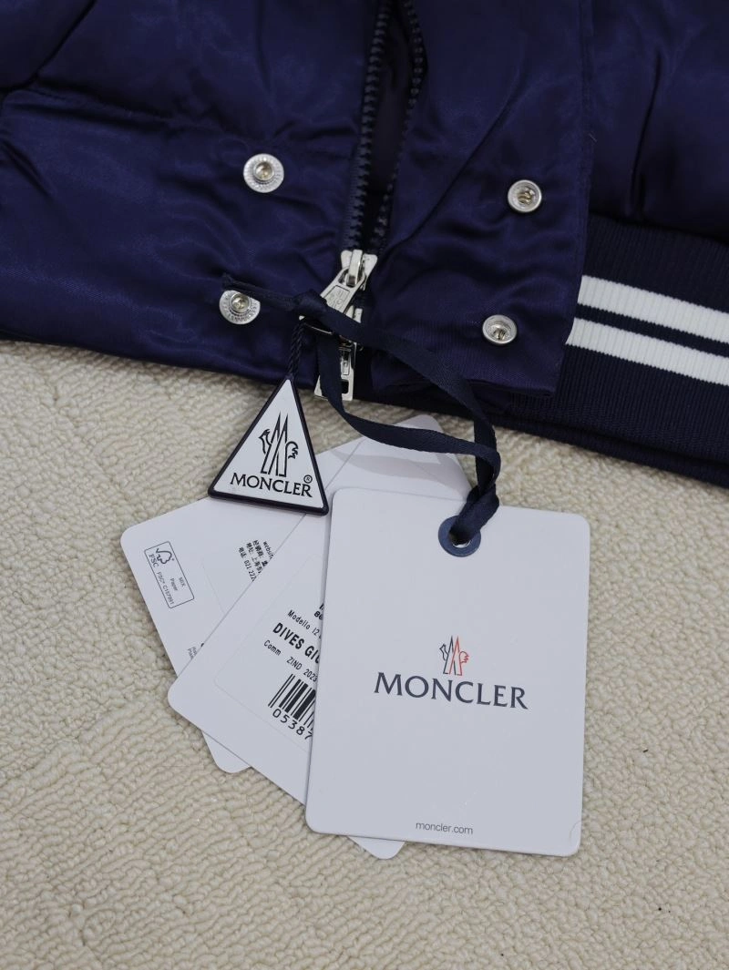 Moncler Down Jackets Classic 144197