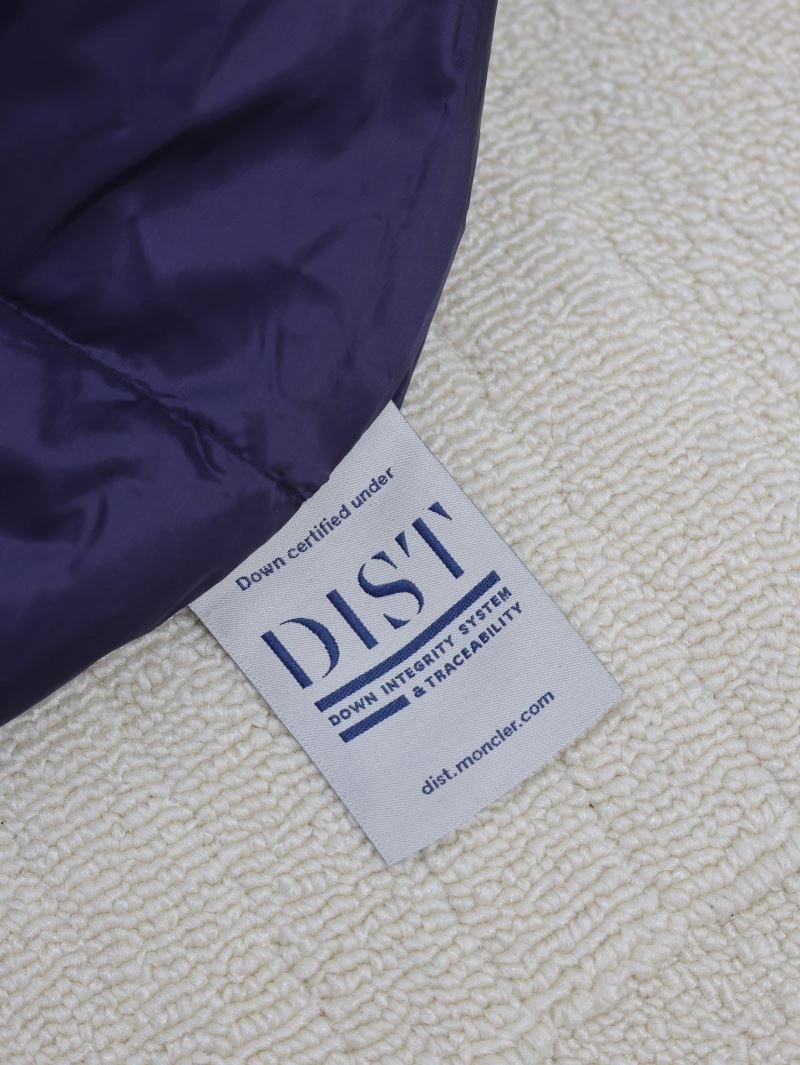 Moncler Down Jackets Classic 144197