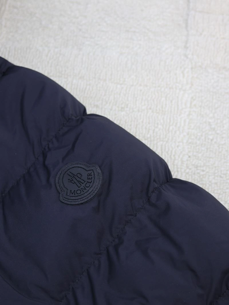 Moncler Down Jackets Packable 144196