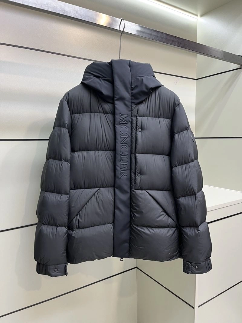 Moncler Down Jackets Comfortable 144192
