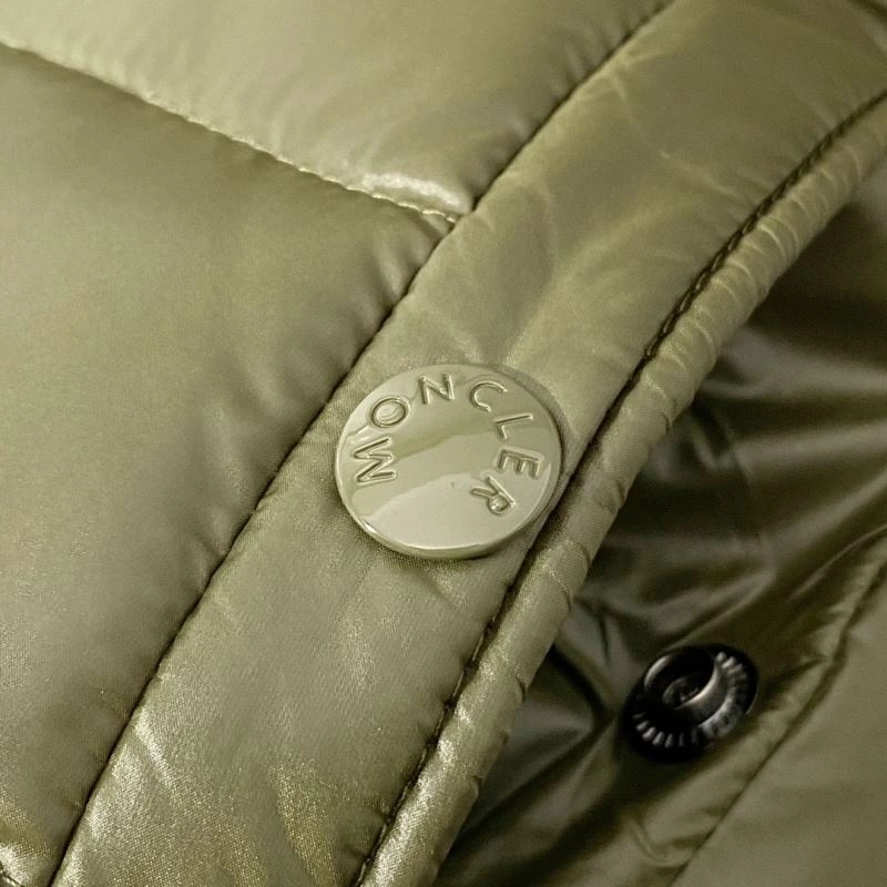 Affordable Moncler Down Jackets 144182