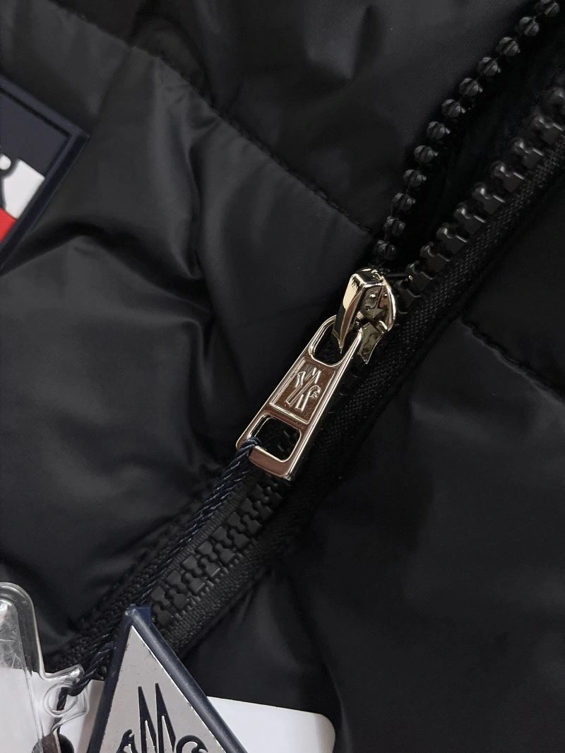 Modern Moncler Down Jackets 144191