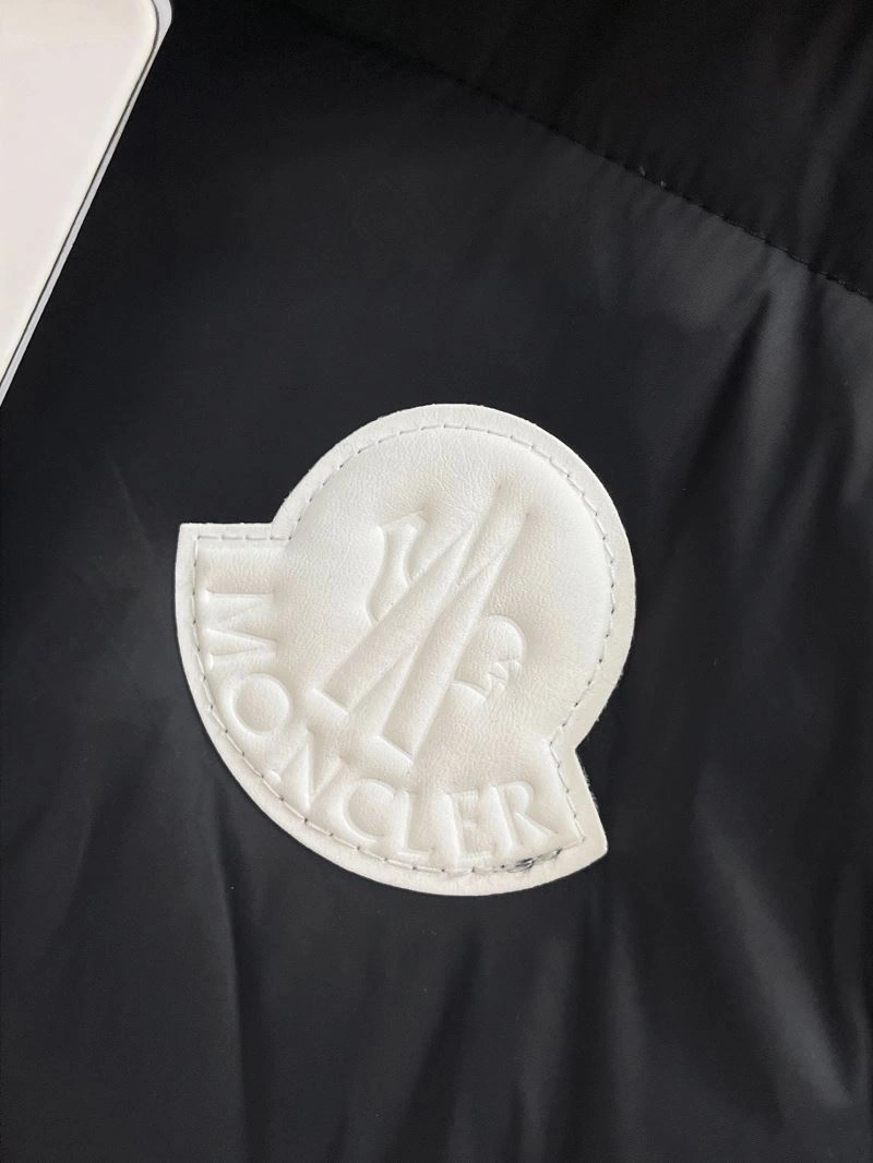 Modern Moncler Down Jackets 144191