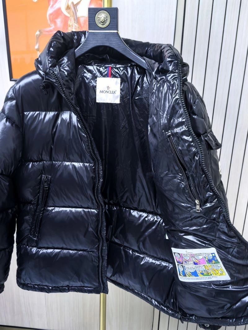 Sporty Moncler Down Jackets 144174