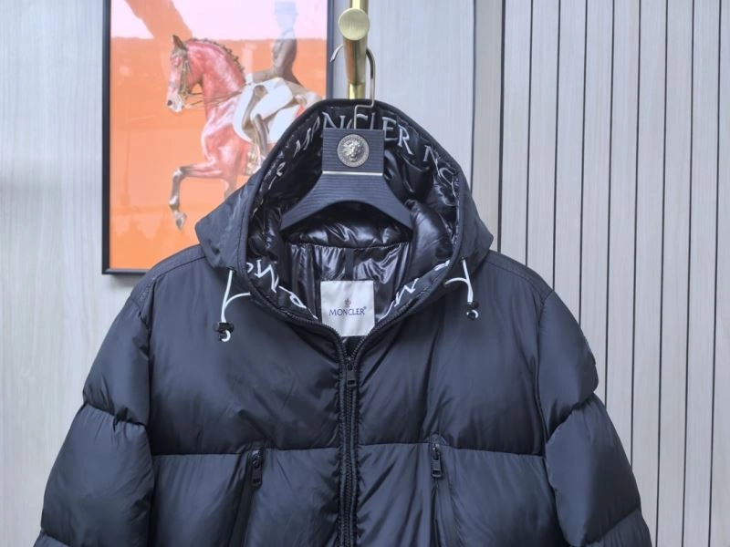 Moncler Down Jackets Original 144171