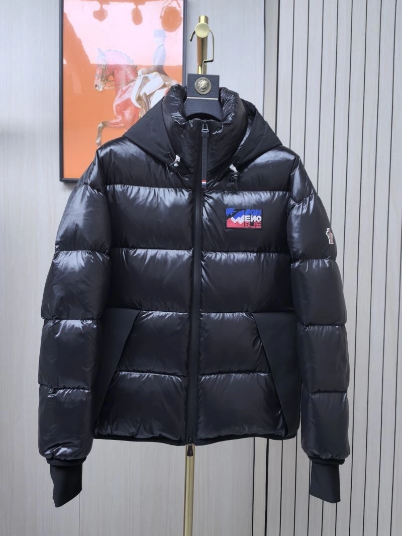 Moncler Down Jackets MultiPurpose 144173