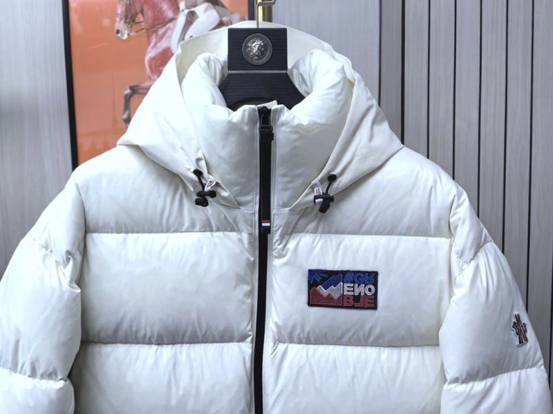 Moncler Down Jackets DailyWear 144168