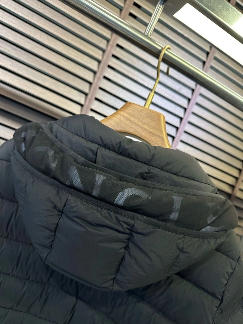 Moncler Down Jackets EasyCare 144166