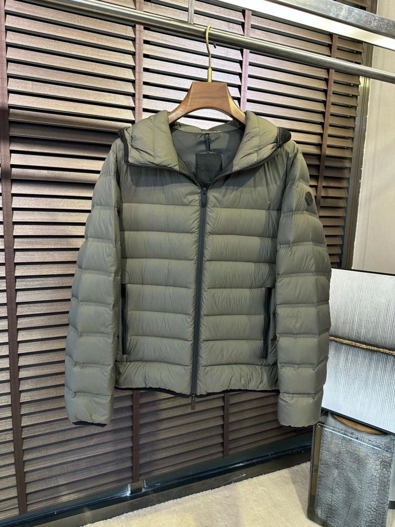 Moncler Down Jackets Comfortable 144163