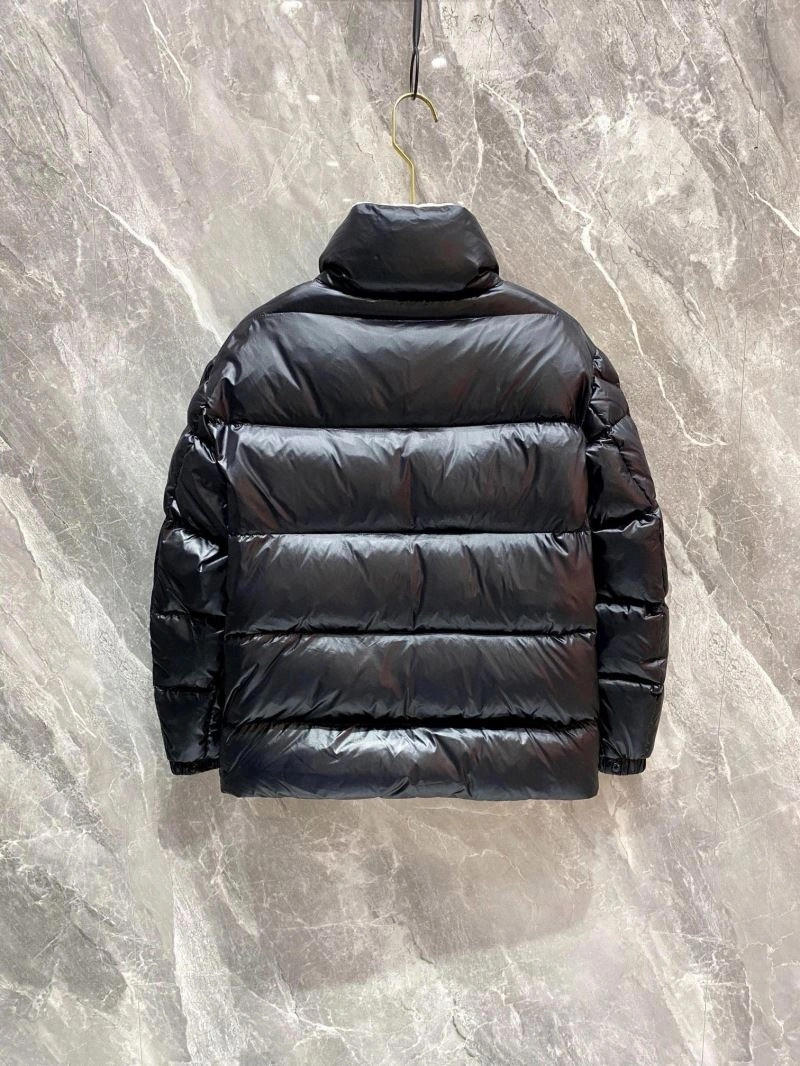Moncler Down Jackets Fashionable 144157