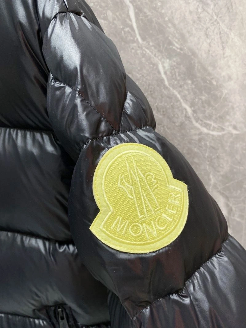 Moncler Down Jackets Fashionable 144157