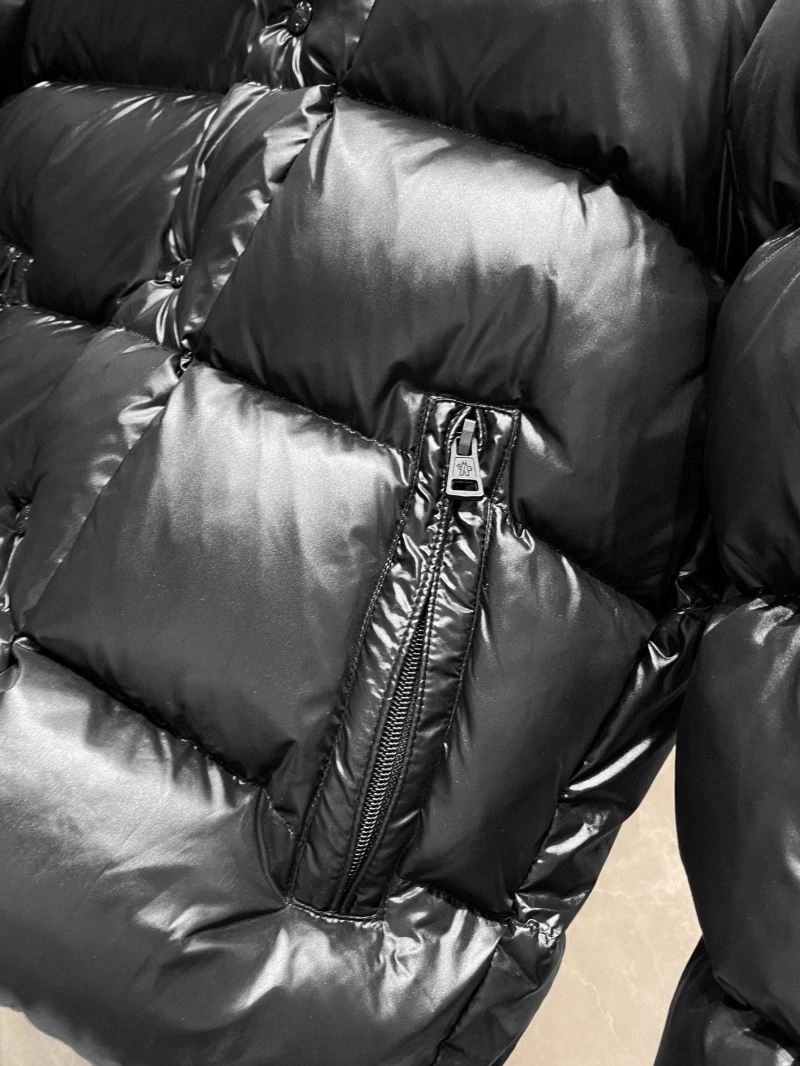 Moncler Down Jackets Fashionable 144157