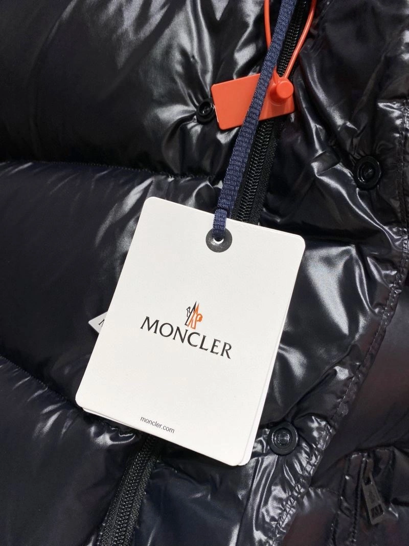 Moncler Down Jackets Fashionable 144157