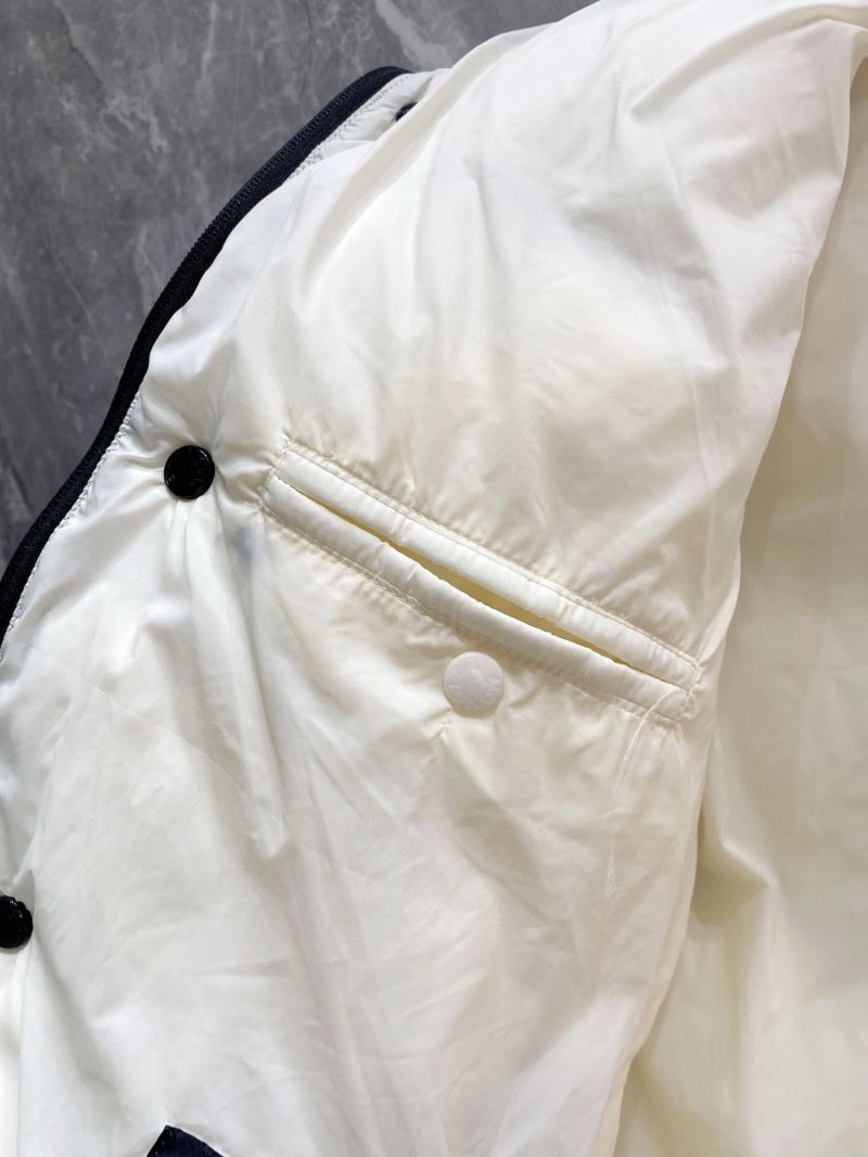 Breathable Moncler Down Jackets 144161