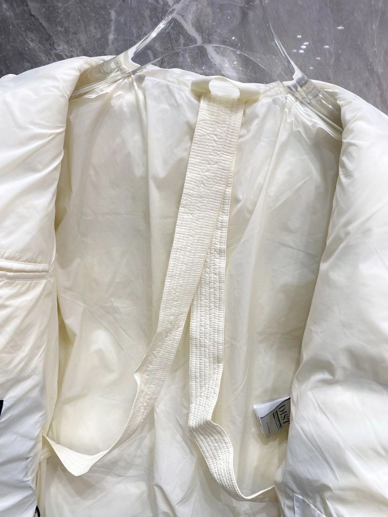 Breathable Moncler Down Jackets 144161