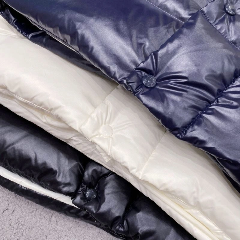 Moncler Down Jackets Sophisticated 144164
