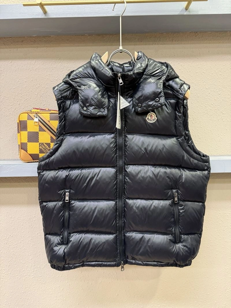 Sustainable Moncler Down Jackets 144159