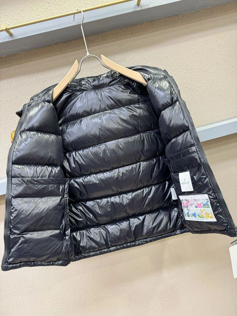 Sustainable Moncler Down Jackets 144159