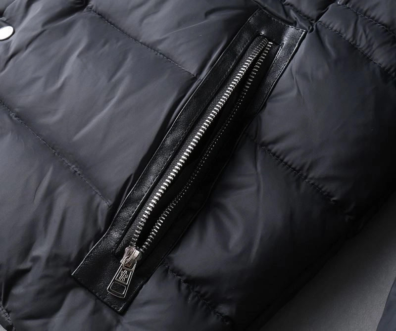 Moncler Down Jackets Versatile 144160