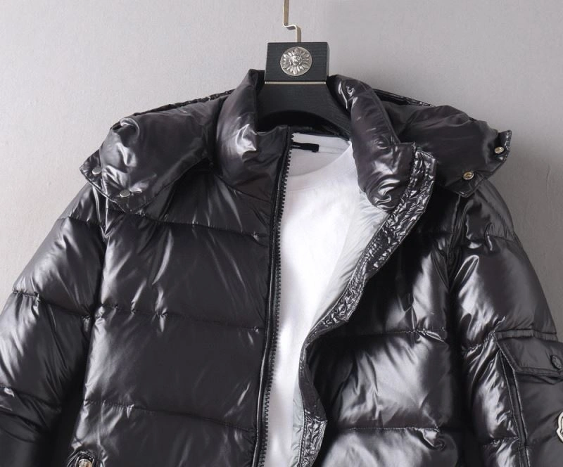 Moncler Down Jackets Sleek 144149