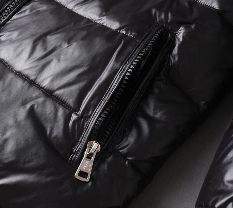Moncler Down Jackets Sleek 144149