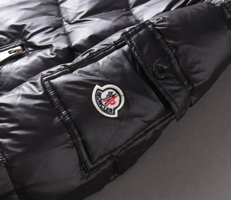 Moncler Down Jackets Sleek 144149