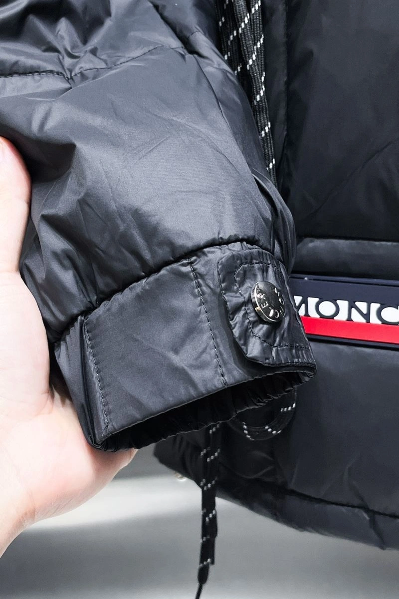 Sustainable Moncler Down Jackets 144175