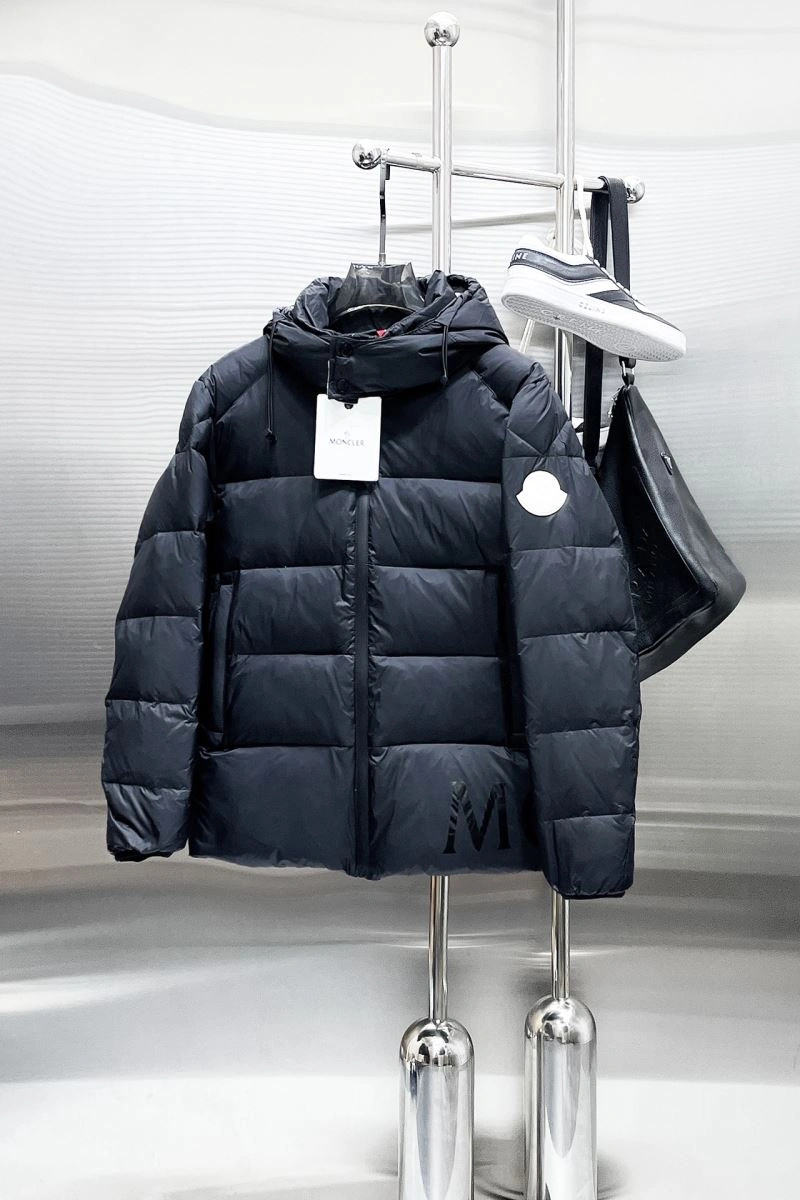 Breathable Moncler Down Jackets 144158