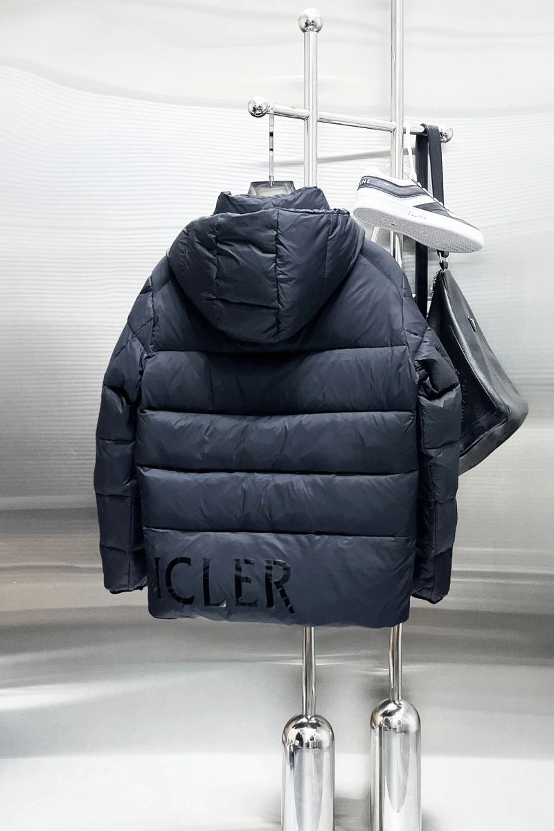 Breathable Moncler Down Jackets 144158