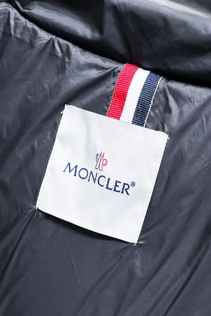 Breathable Moncler Down Jackets 144158