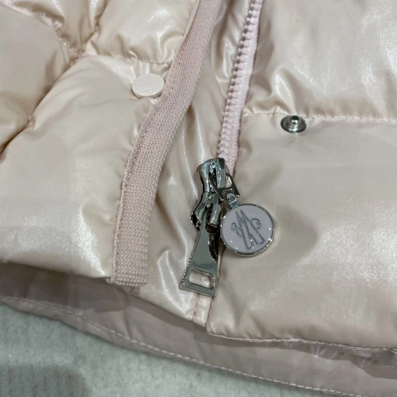 Moncler Down Jackets Functional 144154