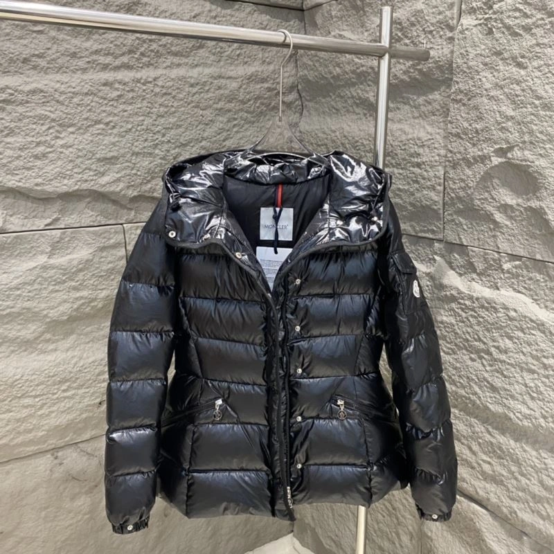 Resilient Moncler Down Jackets 139497