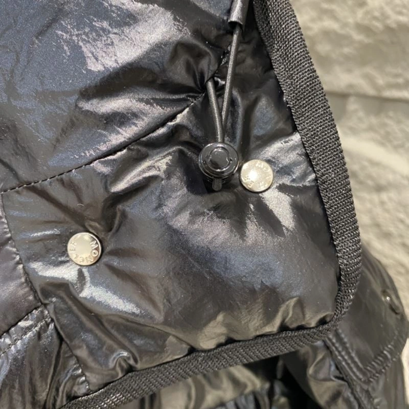 Resilient Moncler Down Jackets 139497