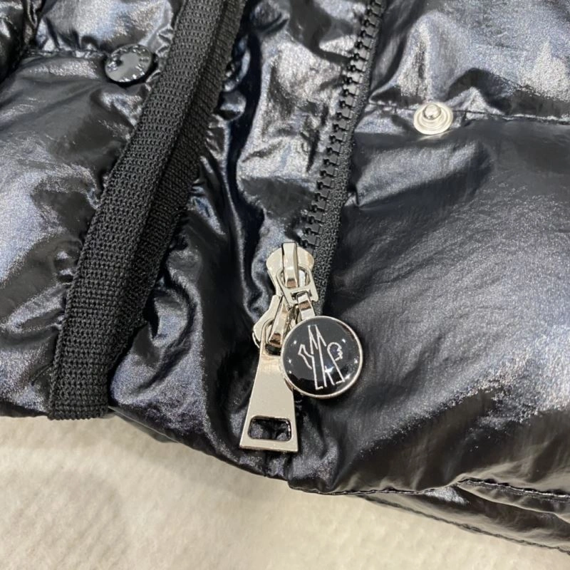 Resilient Moncler Down Jackets 139497