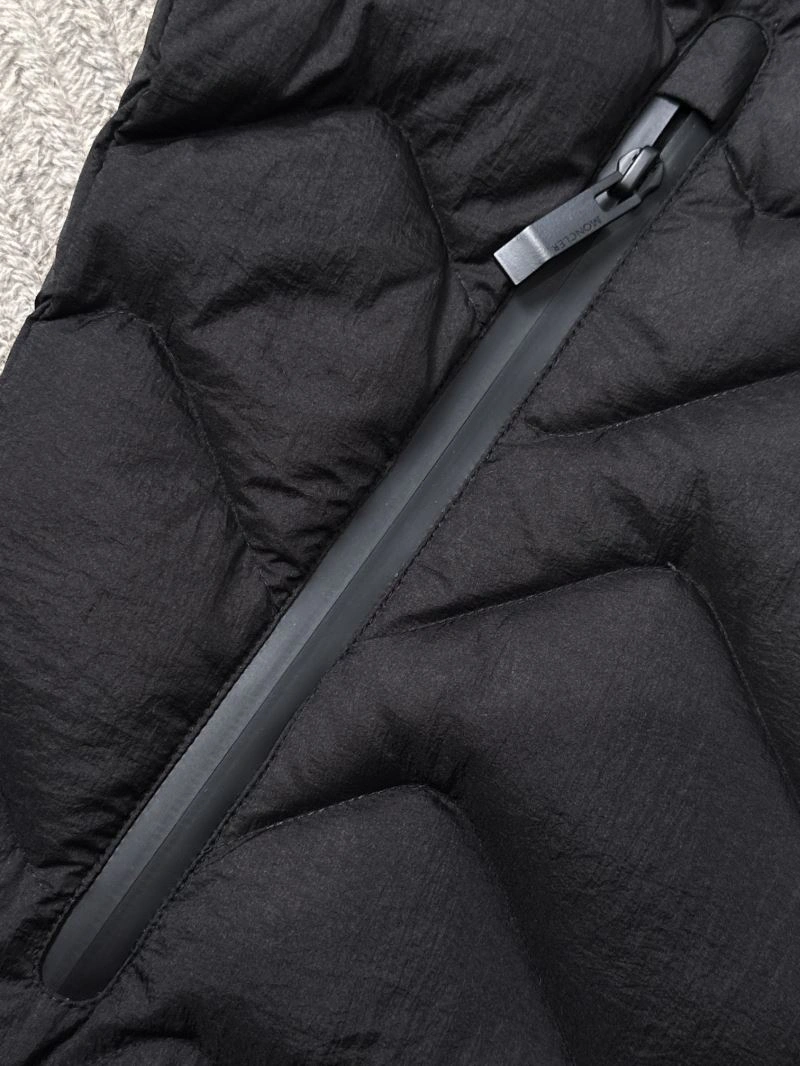 Moncler Down Jackets Bright 144143