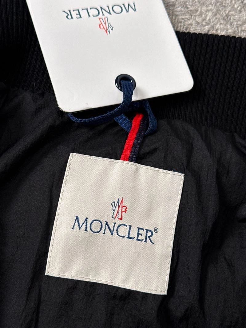 Moncler Down Jackets Bright 144143