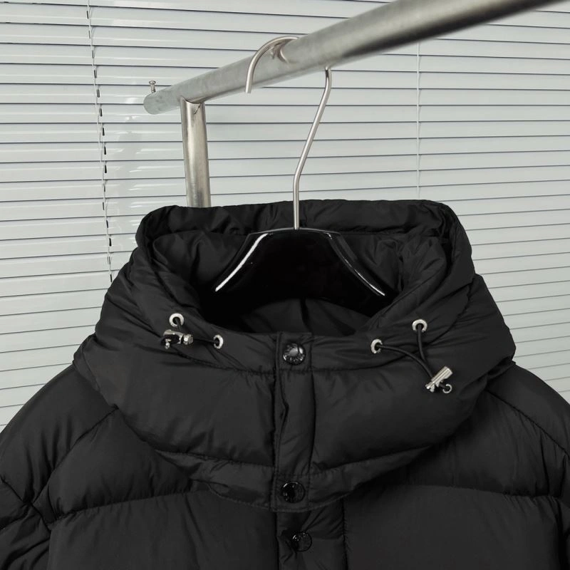 Moncler Down Jackets Breathable 144142