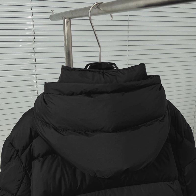 Moncler Down Jackets Breathable 144142