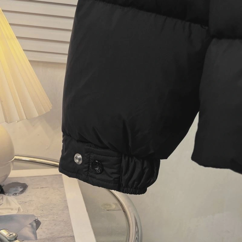 Moncler Down Jackets Breathable 144142