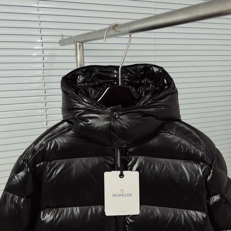 Moncler Down Jackets Functional 144139
