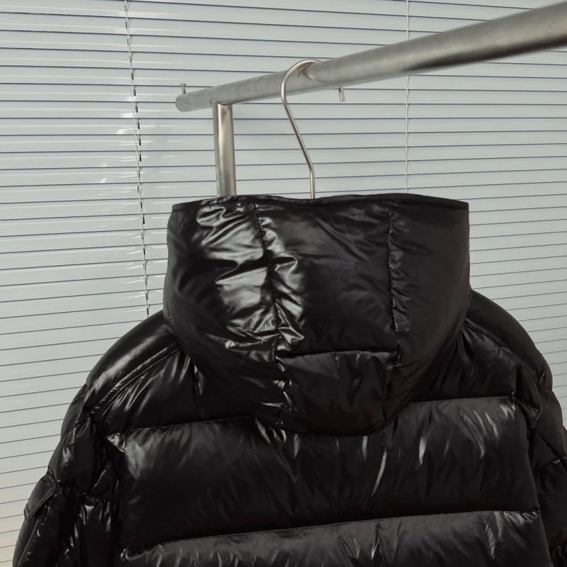 Moncler Down Jackets Functional 144139