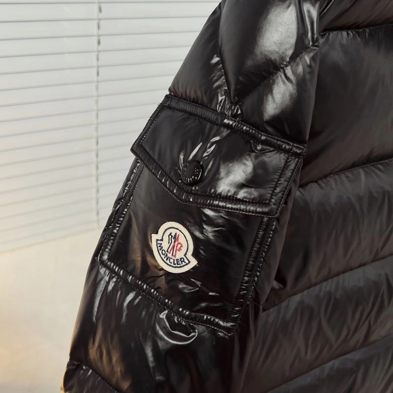 Moncler Down Jackets Functional 144139