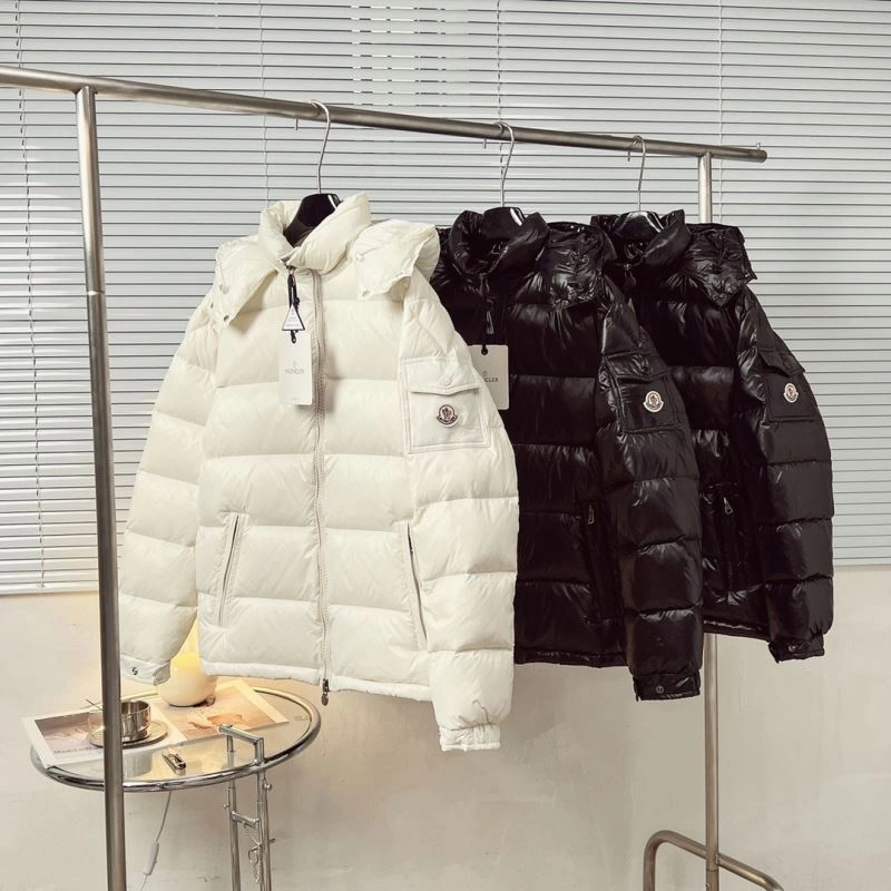 Moncler Down Jackets Durable 144134