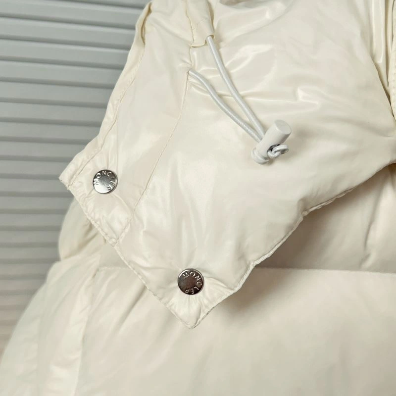 Moncler Down Jackets Durable 144134