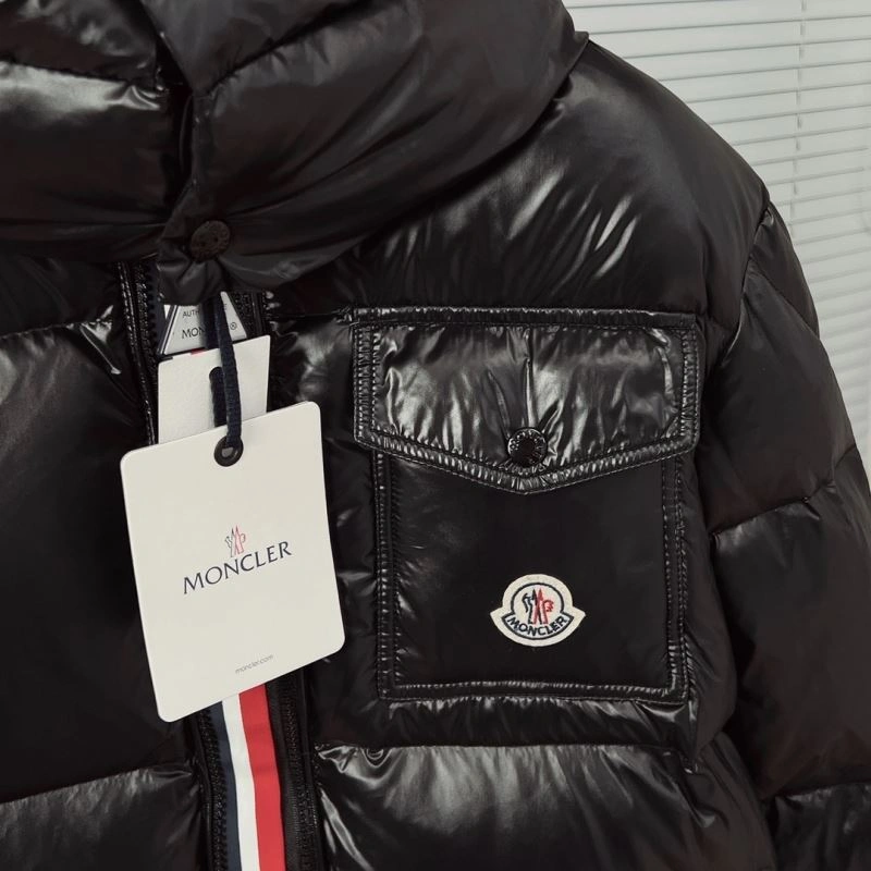 Moncler Down Jackets Comfortable 144141